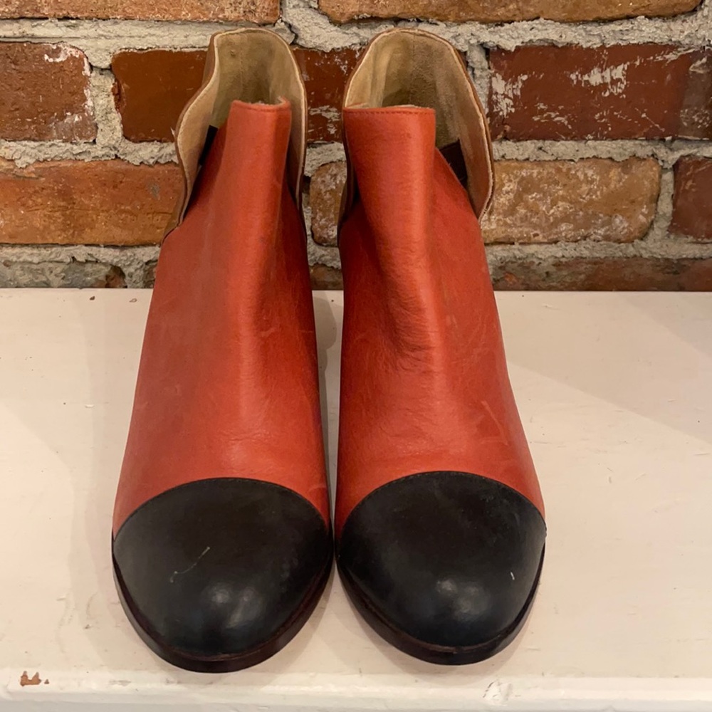Wolverine leather booties size 8M